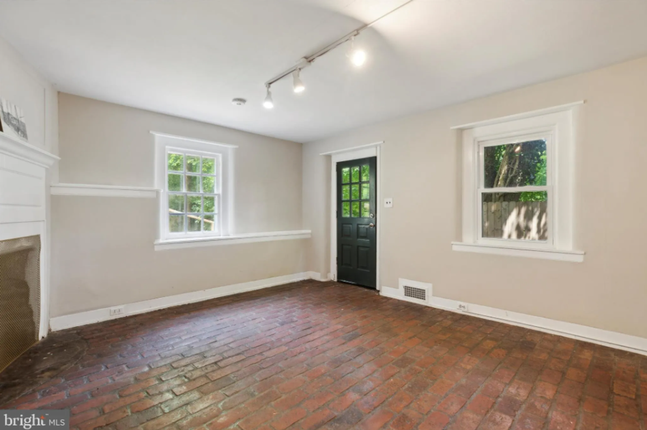 1249 Bryn Tyddyn Dr - Photo 3 of 37