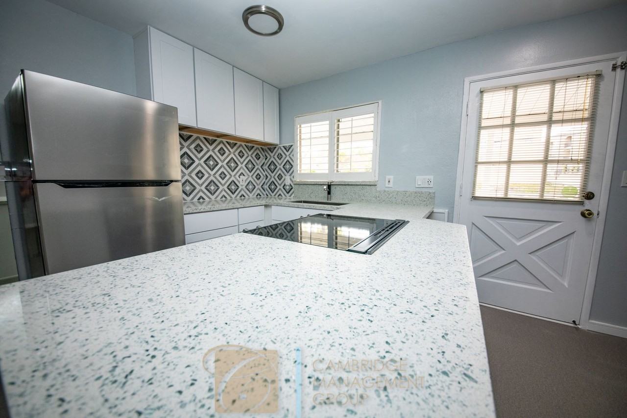 3730 Goldfinch St - Photo 2 of 9