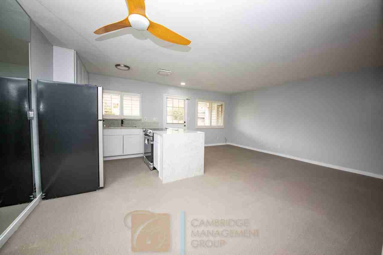 3730 Goldfinch St - Photo 4 of 9