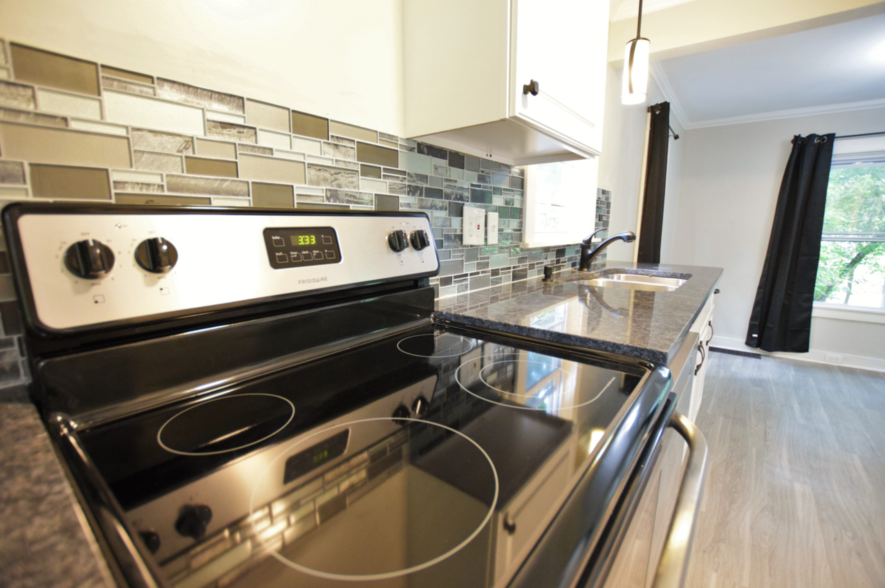 312-314 Spencer St. - Photo 3 of 17