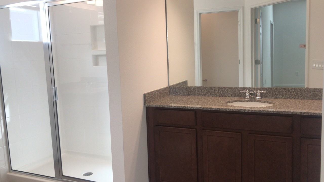 12634 Salomon Cove Dr - Photo 4 of 18
