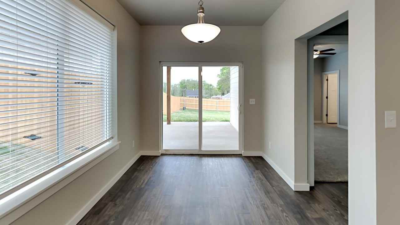 204 E 6th St - Photo 6 of 17