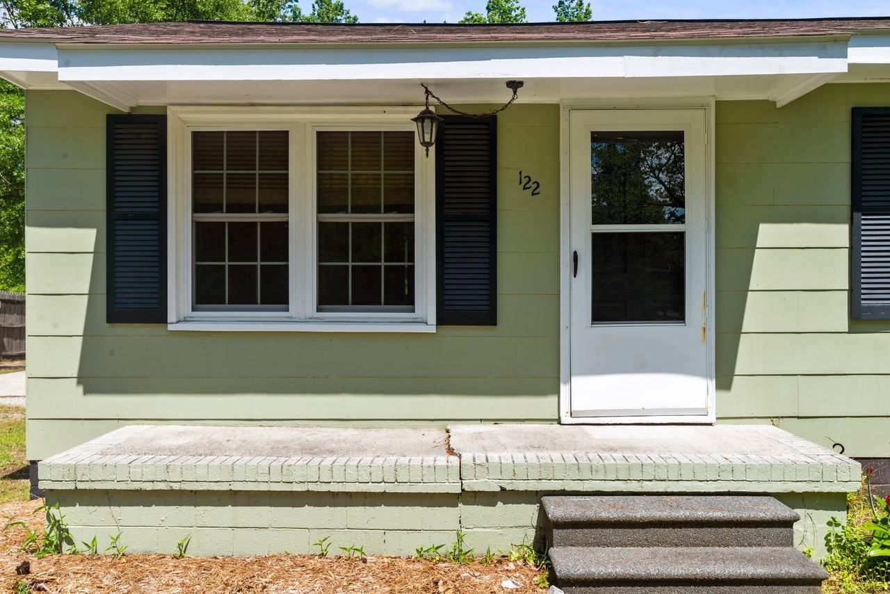 122 Bernhurst Rd - Photo 2 of 20