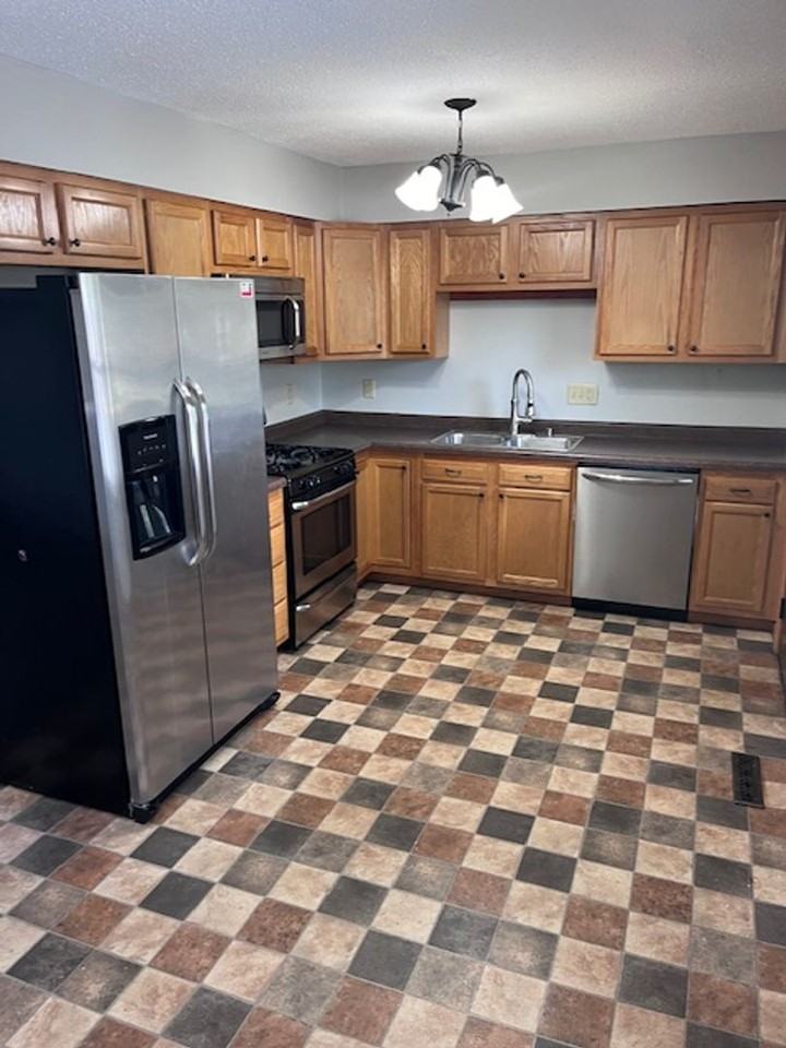 219 Elm St - Photo 2 of 7