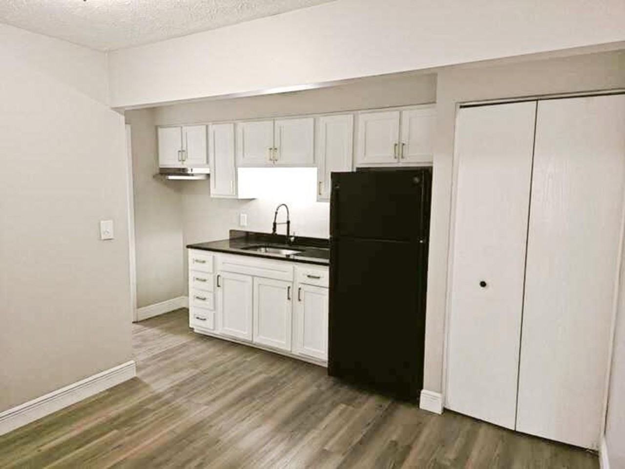 Willow Run Apartments - Photo 2 of 44
