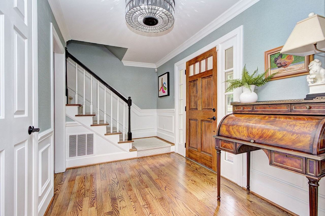 2000 Stedwick Pl - Photo 2 of 34