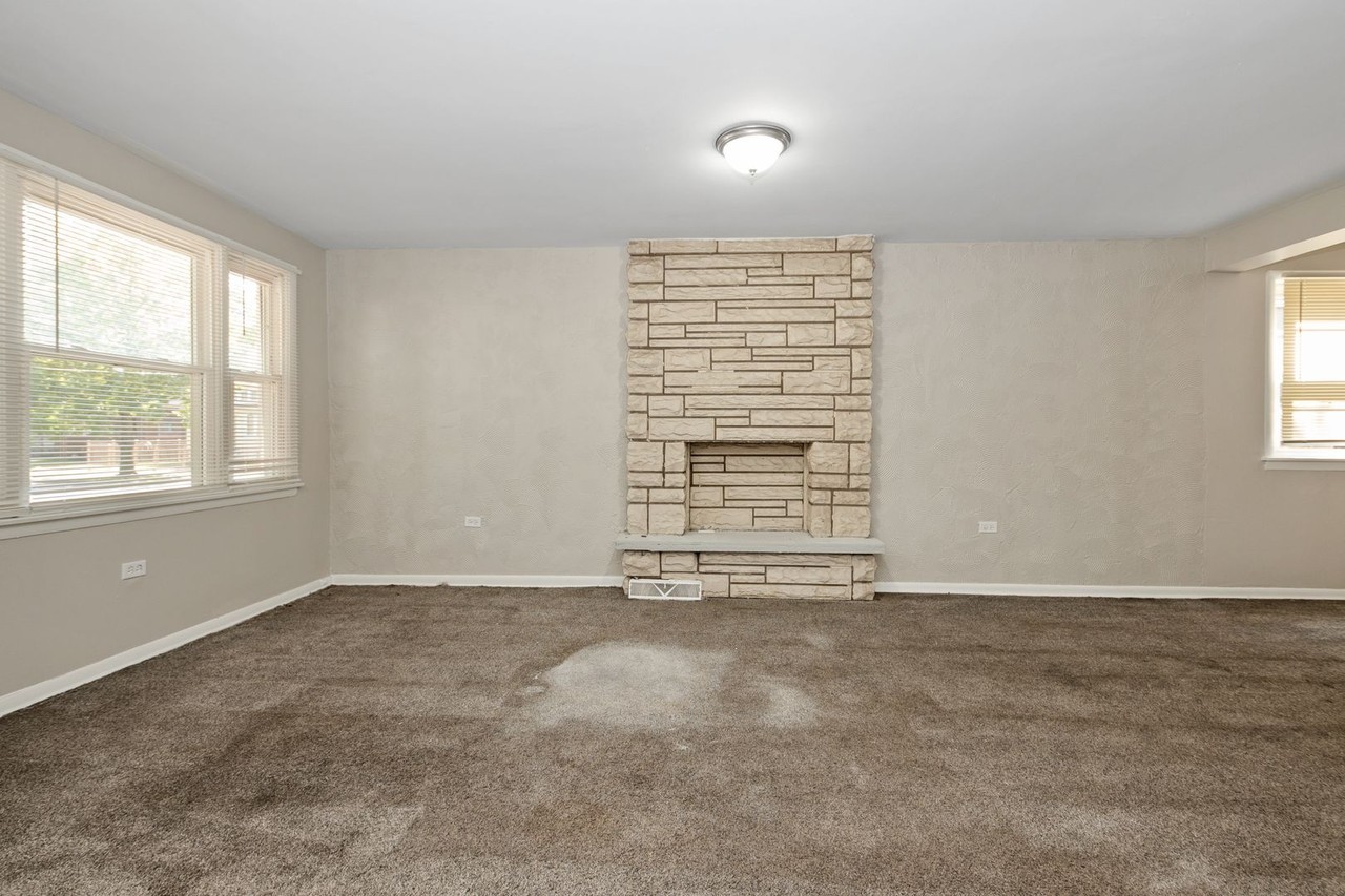 12354 S Perry Ave - Photo 3 of 23