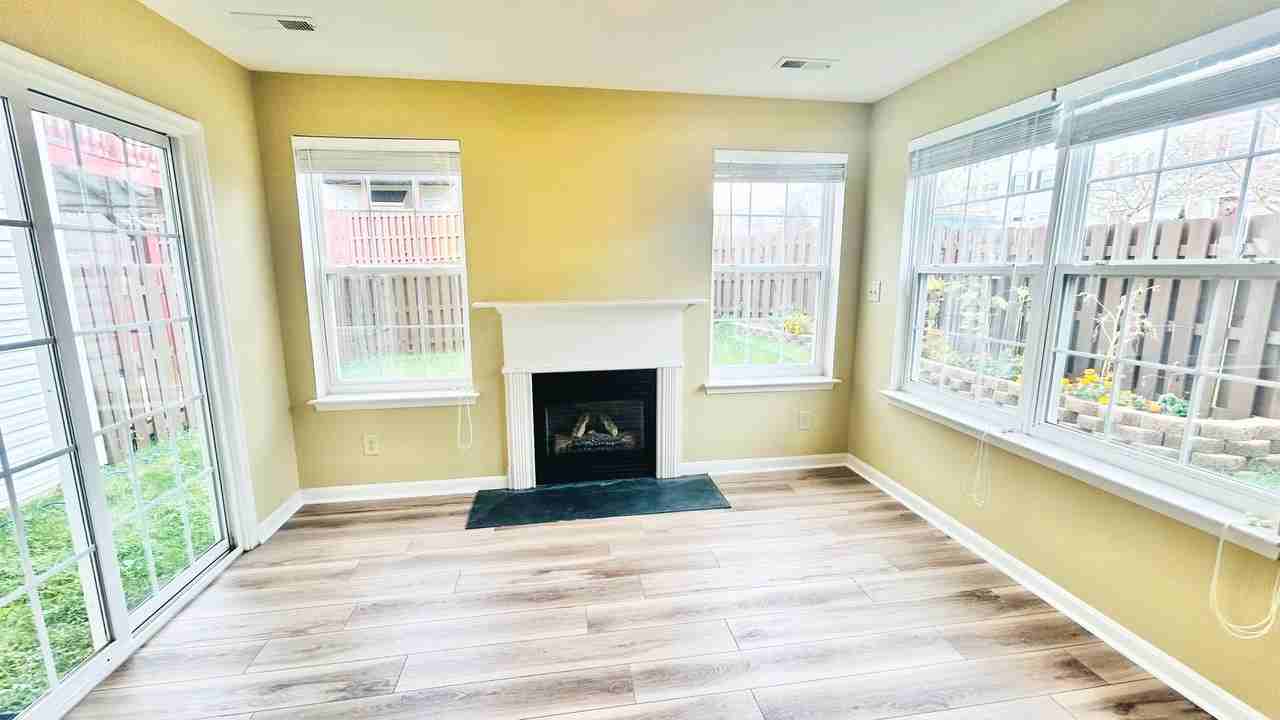 11318 Wytheville Ln - Photo 3 of 32