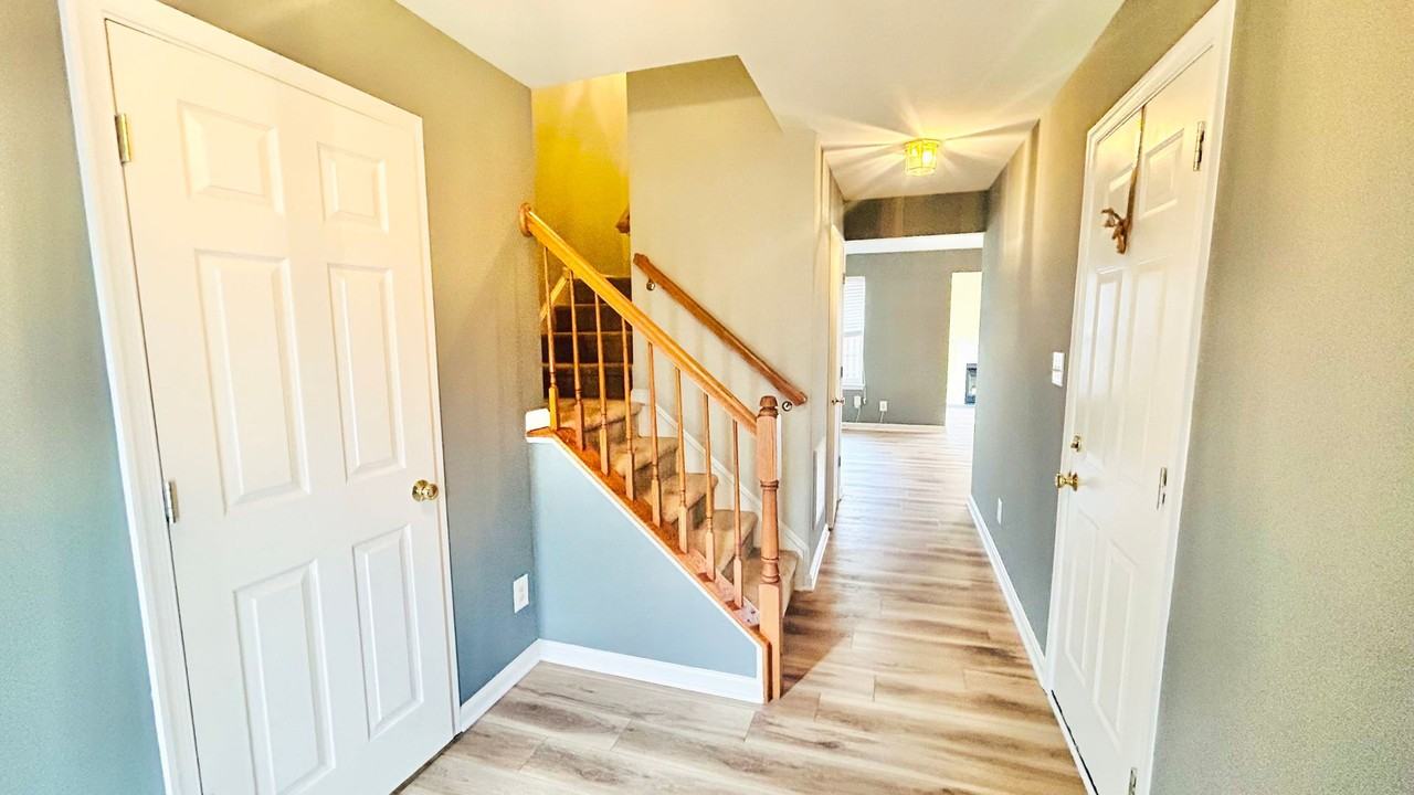 11318 Wytheville Ln - Photo 7 of 32