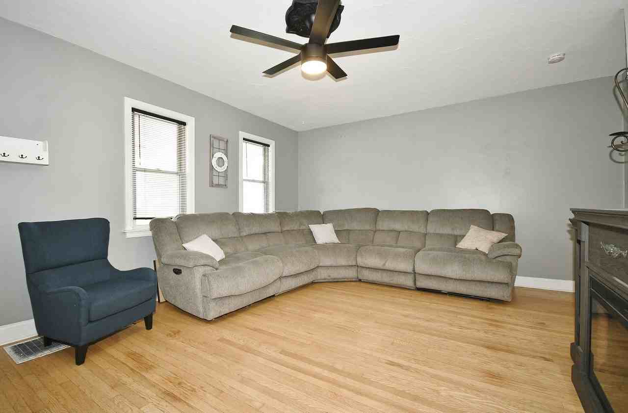 3701 Finleyville Elrama Rd - Photo 6 of 31