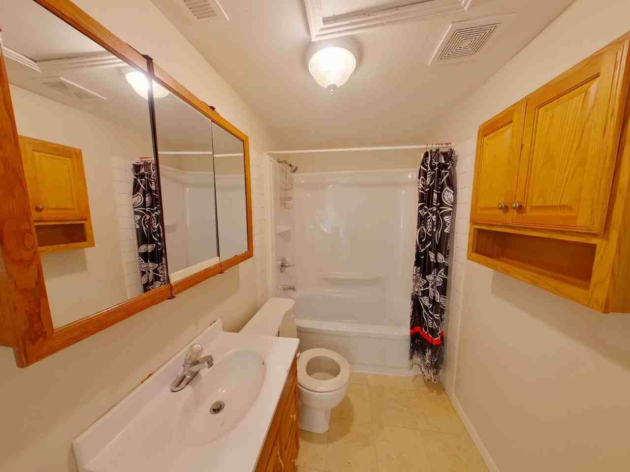 1525 N Saint Francis Ave - Photo 5 of 6