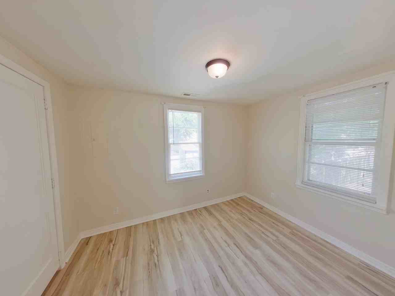 1525 N Saint Francis Ave - Photo 6 of 6