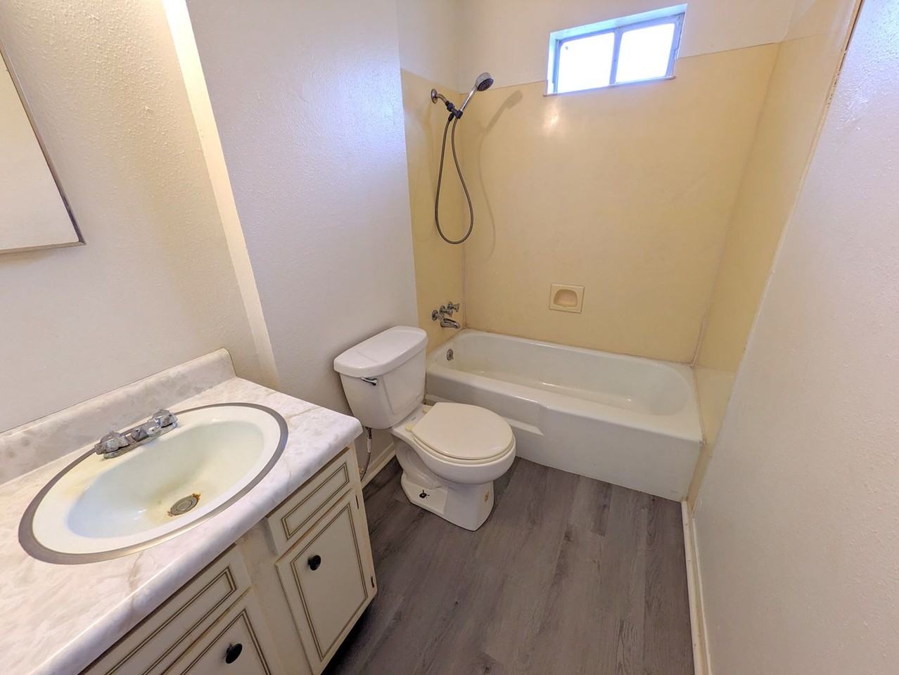 Manya Point Apartments - Photo 7 of 21