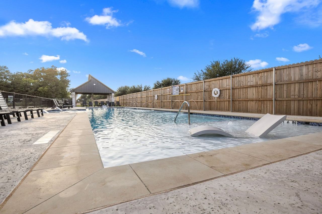 The Glen - Photo 7 of 50