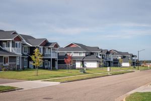 featured image of 1960 W 5th St