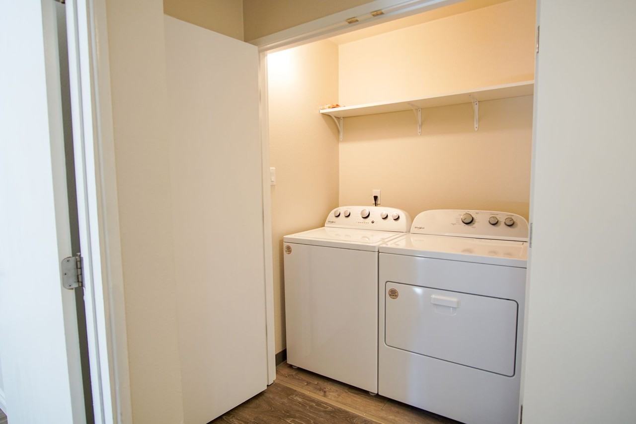 4149 Se 37th Ave #1 - Photo 7 of 12