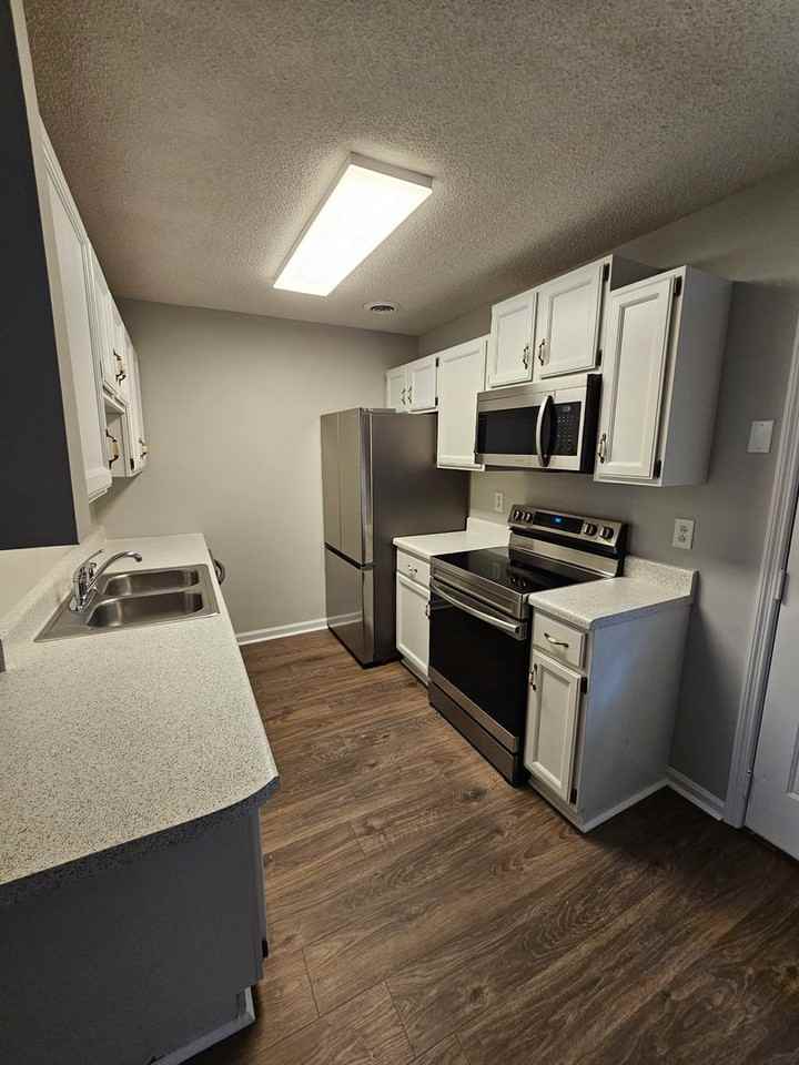 920 Bradley Bell Dr - Photo 6 of 15