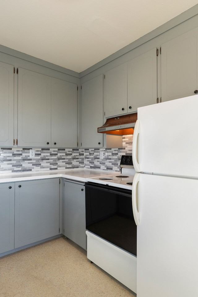 West 8 Apartments - Photo 2 of 19