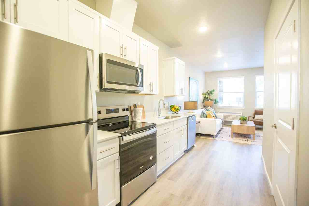 Q1 Apartments - Photo 3 of 50