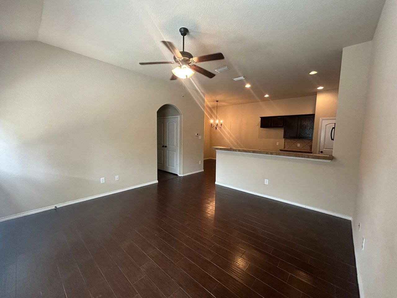 295 Rosalie Dr - Photo 5 of 26