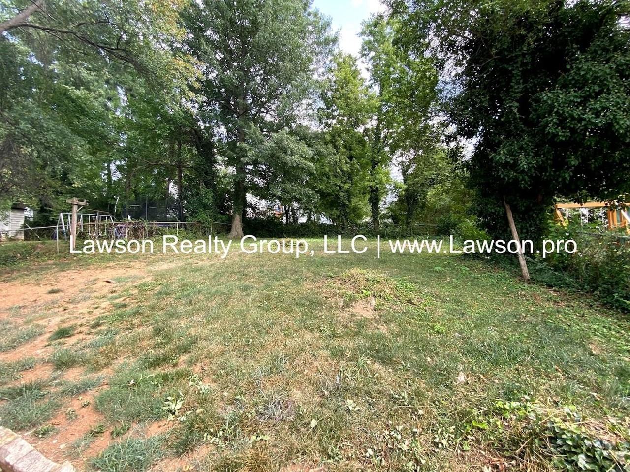 2420 Winthrop Ave Sw - Photo 3 of 22