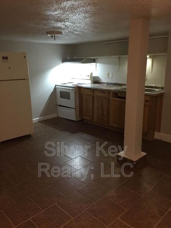 107 Forrest Ave #7 - Photo 6 of 9
