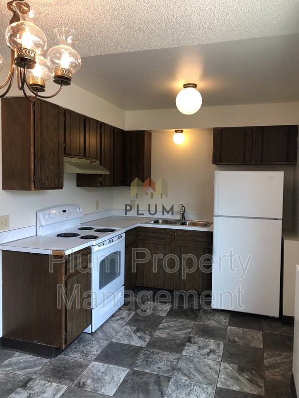 1824 Phillips St #2 - Photo 4 of 25