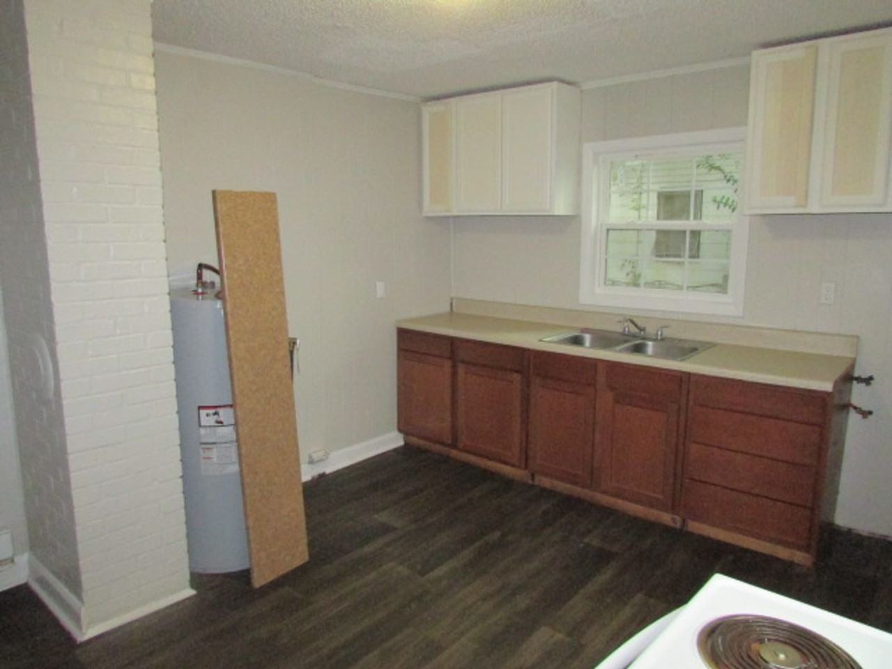 5 Broad Ct - Photo 6 of 15