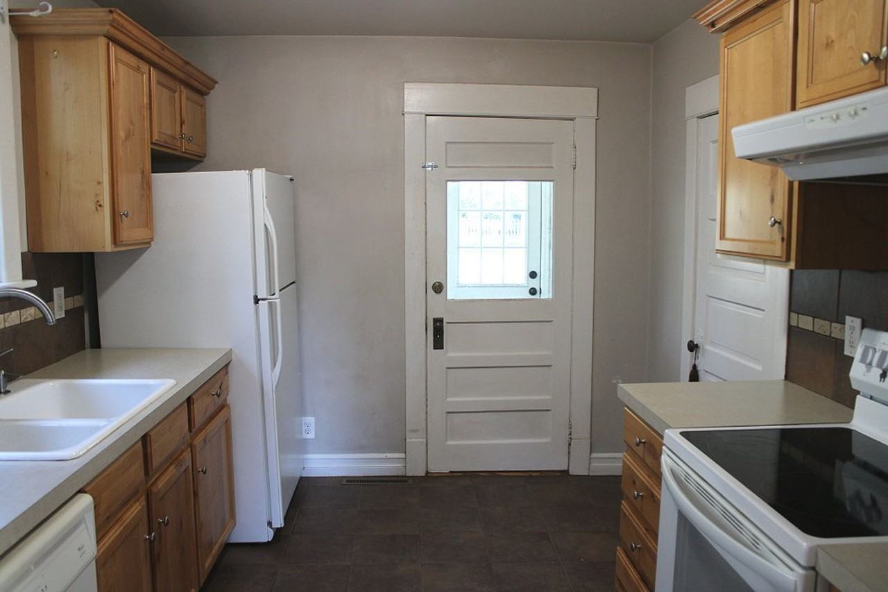 231 N. Whitcomb St. - Photo 2 of 11