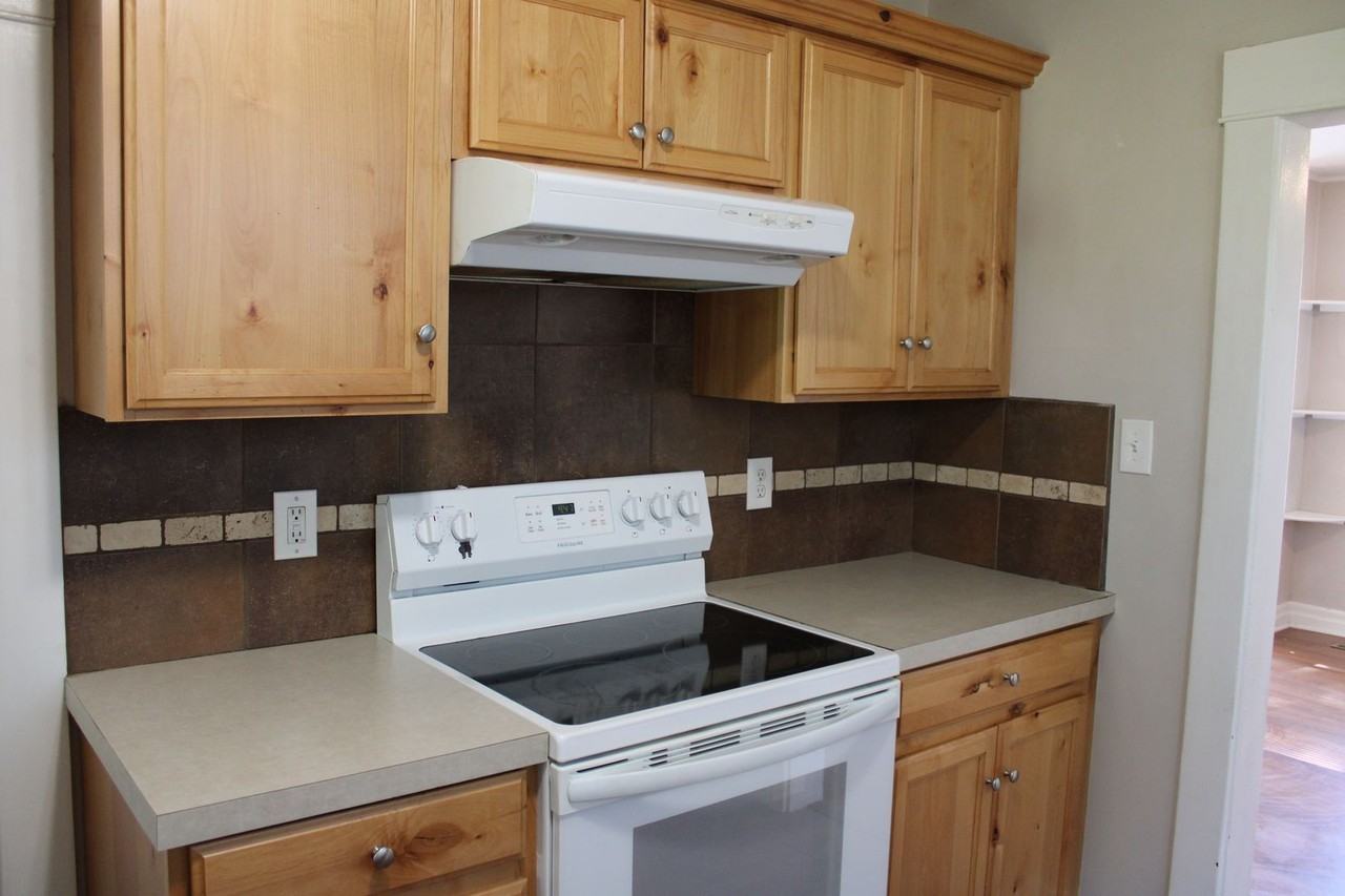 231 N. Whitcomb St. - Photo 3 of 11