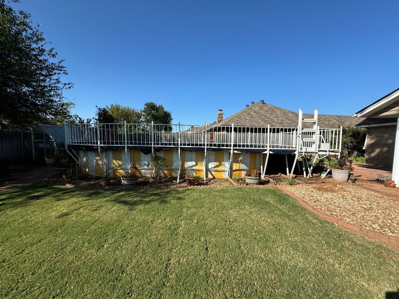 11605 Mackel Dr - Photo 2 of 22