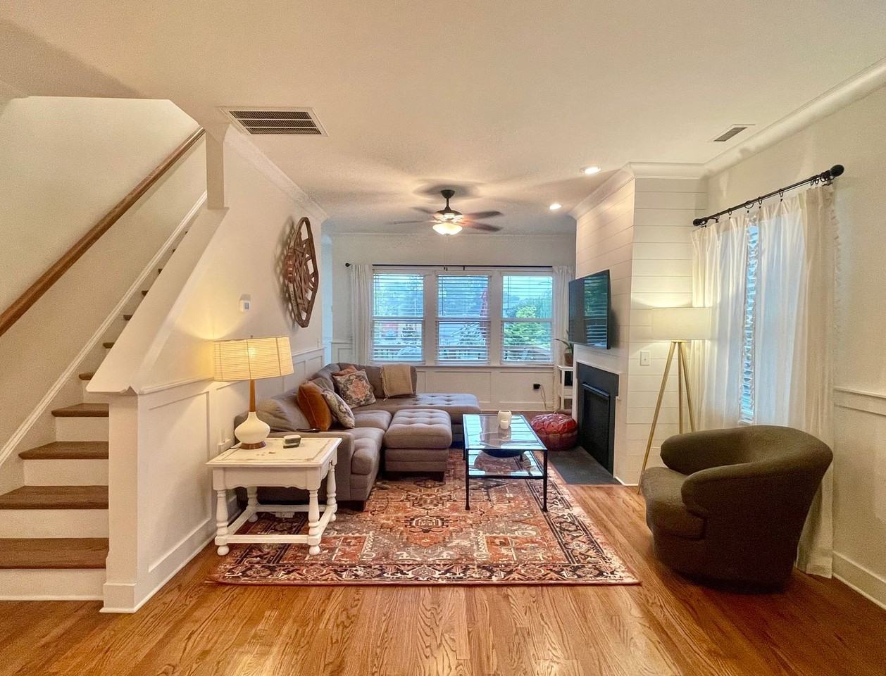 2810 W Main St - Photo 3 of 19