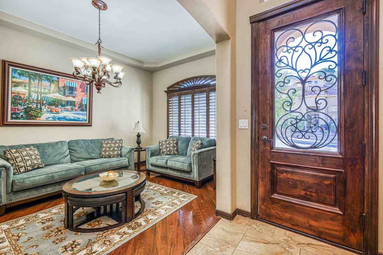 6459 Snowheights Ct - Photo 3 of 47