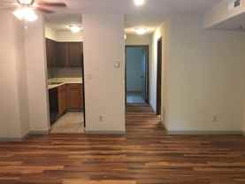 Louisiana Place Apartments - Photo 1 of 1