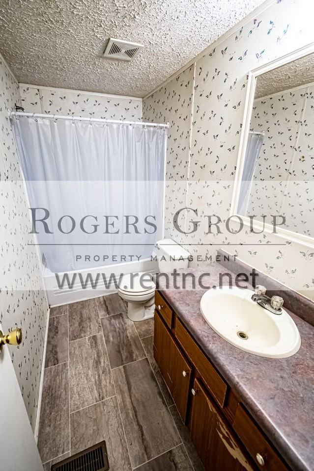 117 Mallard Ln - Photo 3 of 12