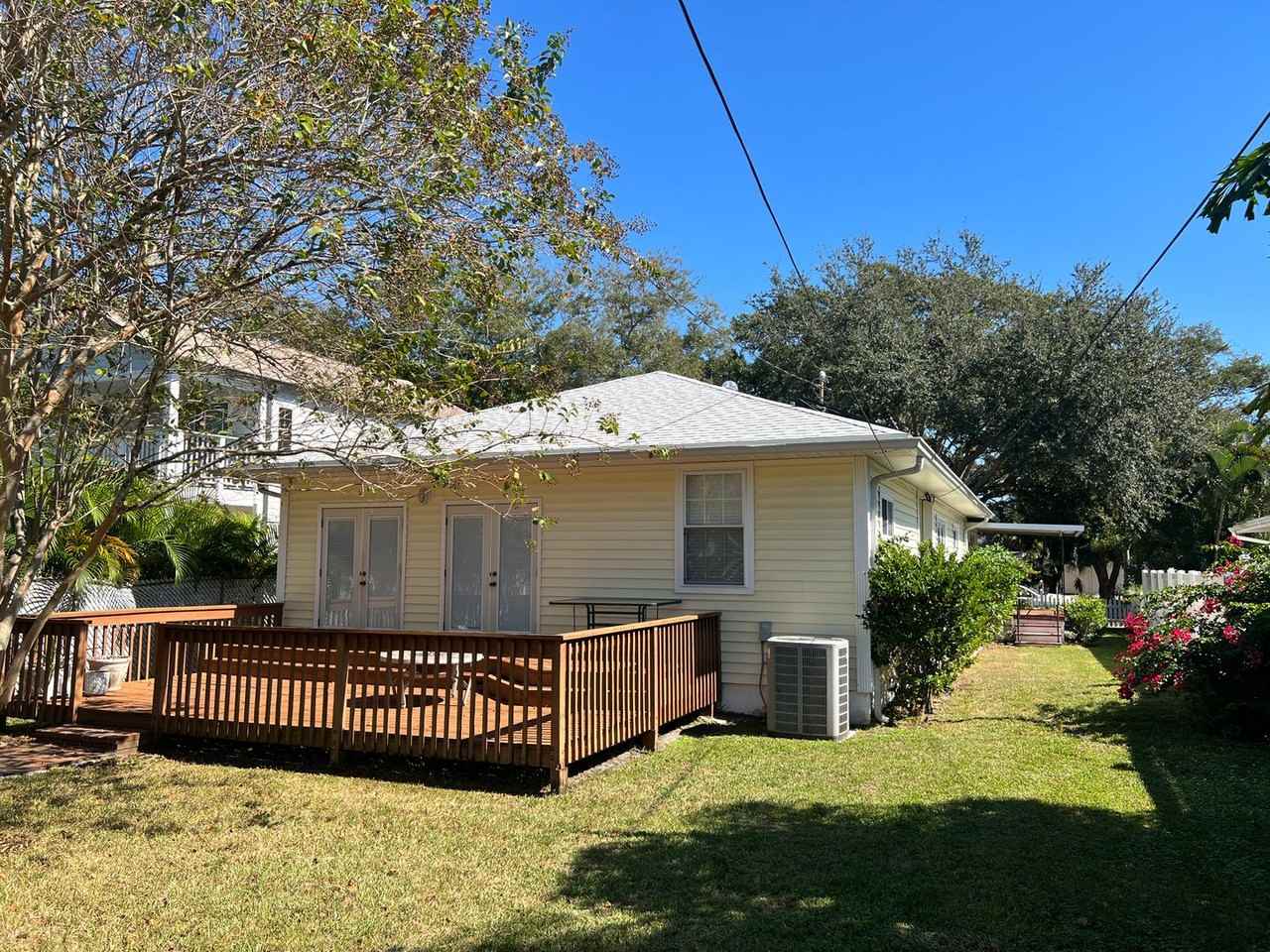 2710 10th St N - Photo 2 of 26