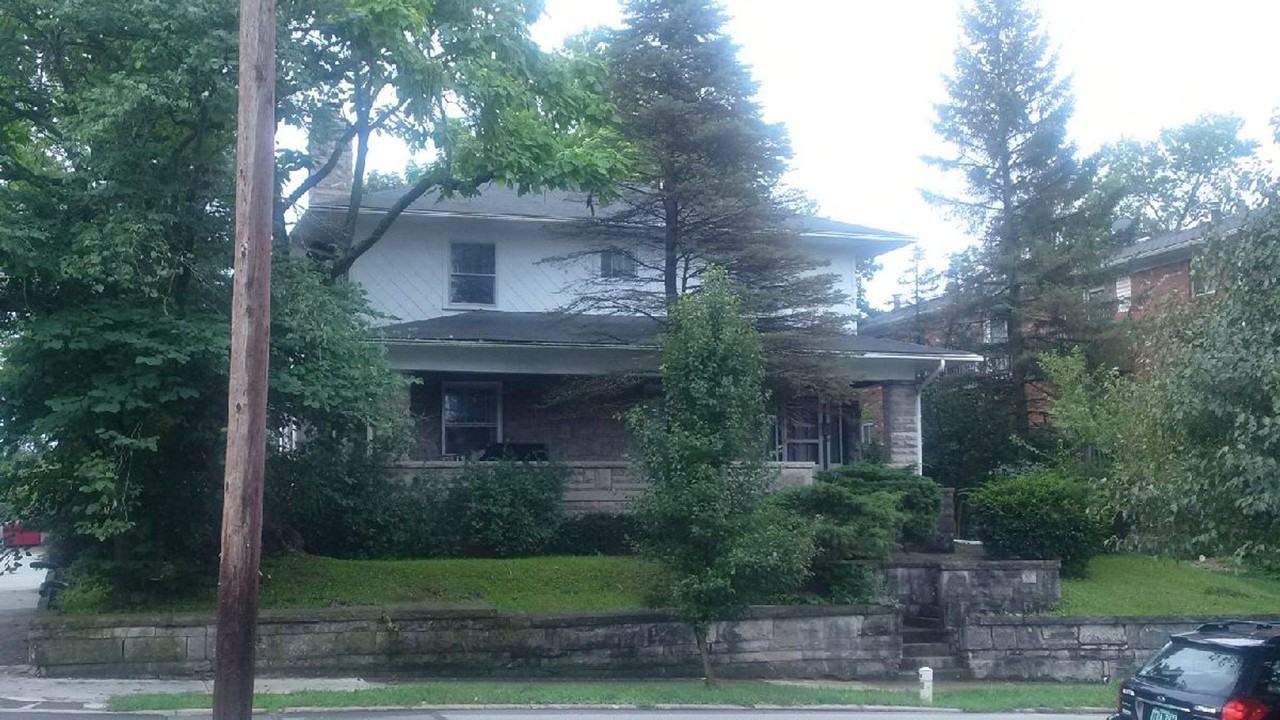 324 E 2nd St - Photo 4 of 17