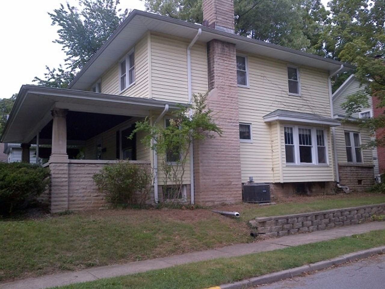 625 South Fess Avenue - Photo 2 of 7