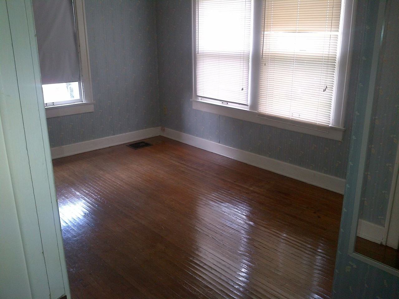 817 N Washington St - Photo 4 of 12