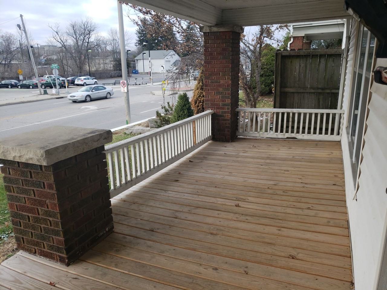 1005 S Walnut St - Photo 2 of 9