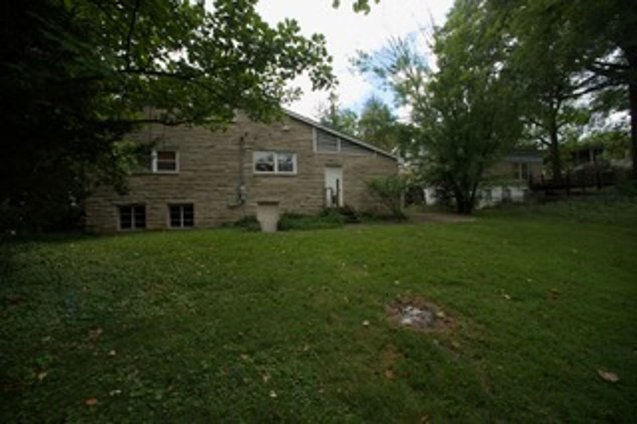 2629 2629 E Edwards Row Rd - Photo 4 of 14