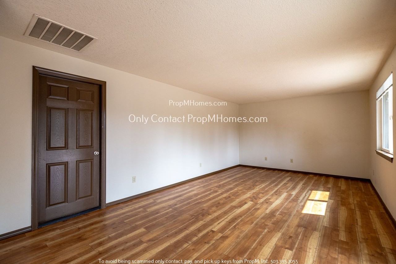 143 Valleyview Dr - Photo 2 of 32