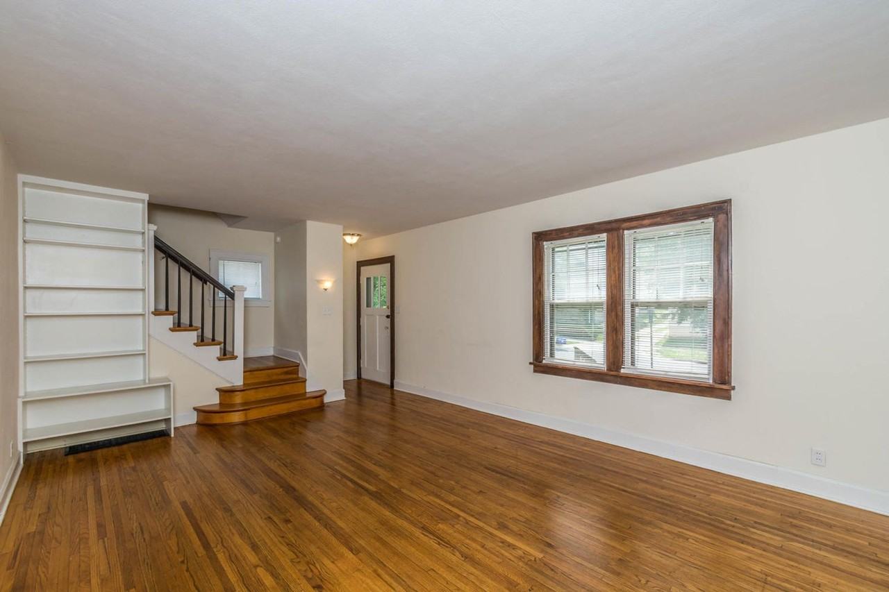 723 E 2nd St - Photo 4 of 12