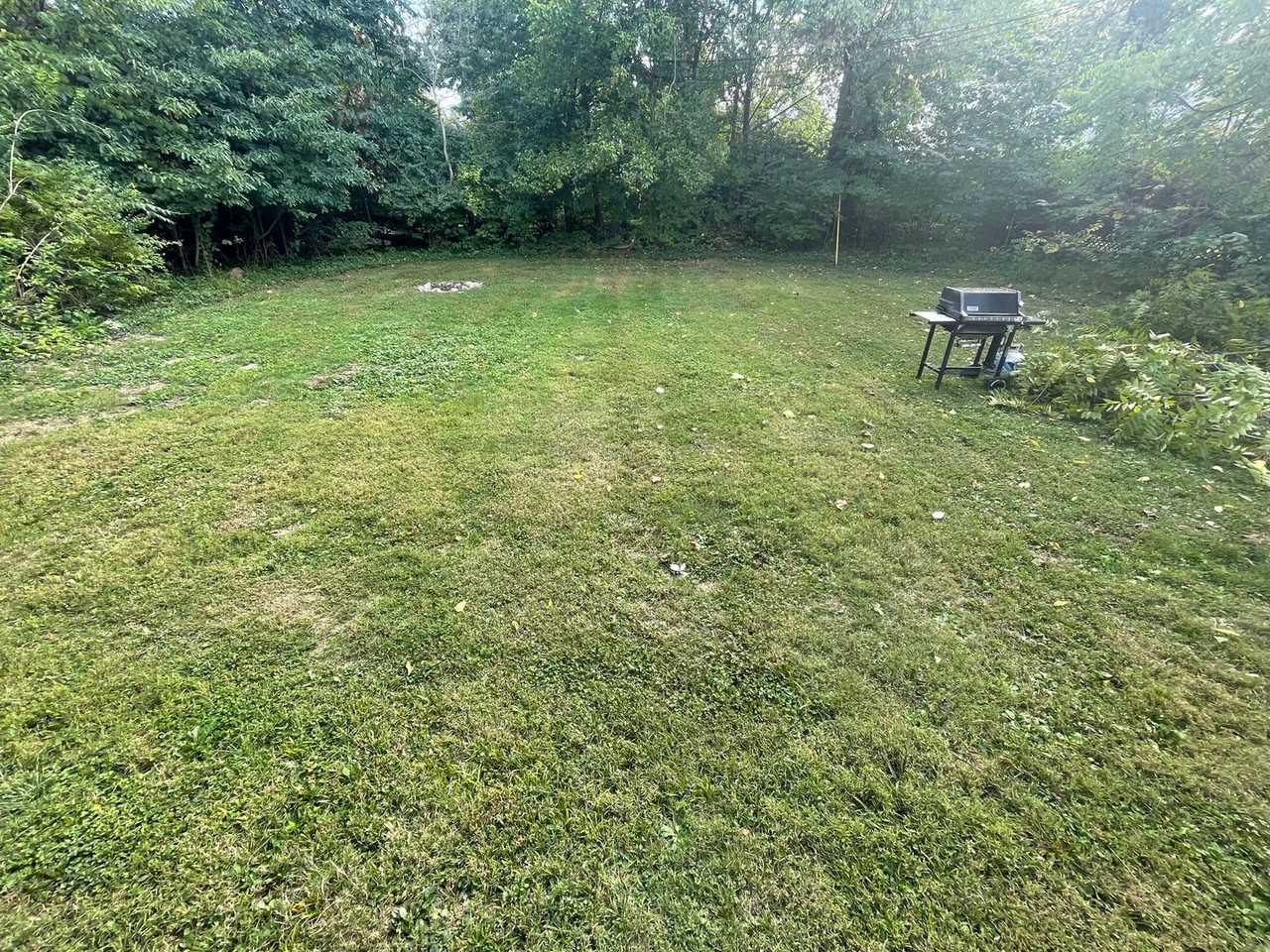 2404 E 8th St - Photo 4 of 13