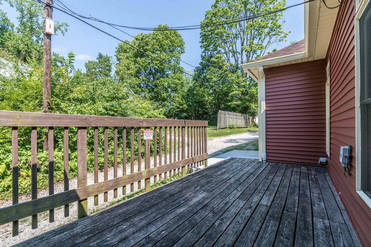 311 E 11th St - Photo 4 of 14