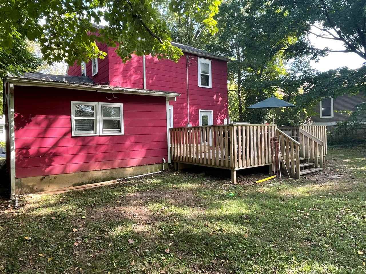 311 N Jefferson St - Photo 3 of 24