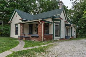 featured image of 434 E 2nd St