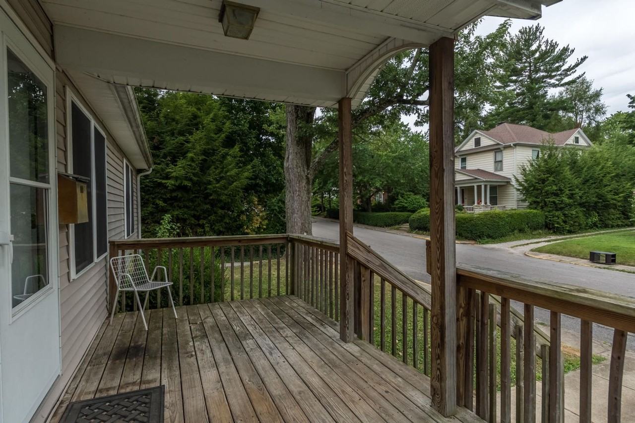 505 S Highland Ave - Photo 3 of 21