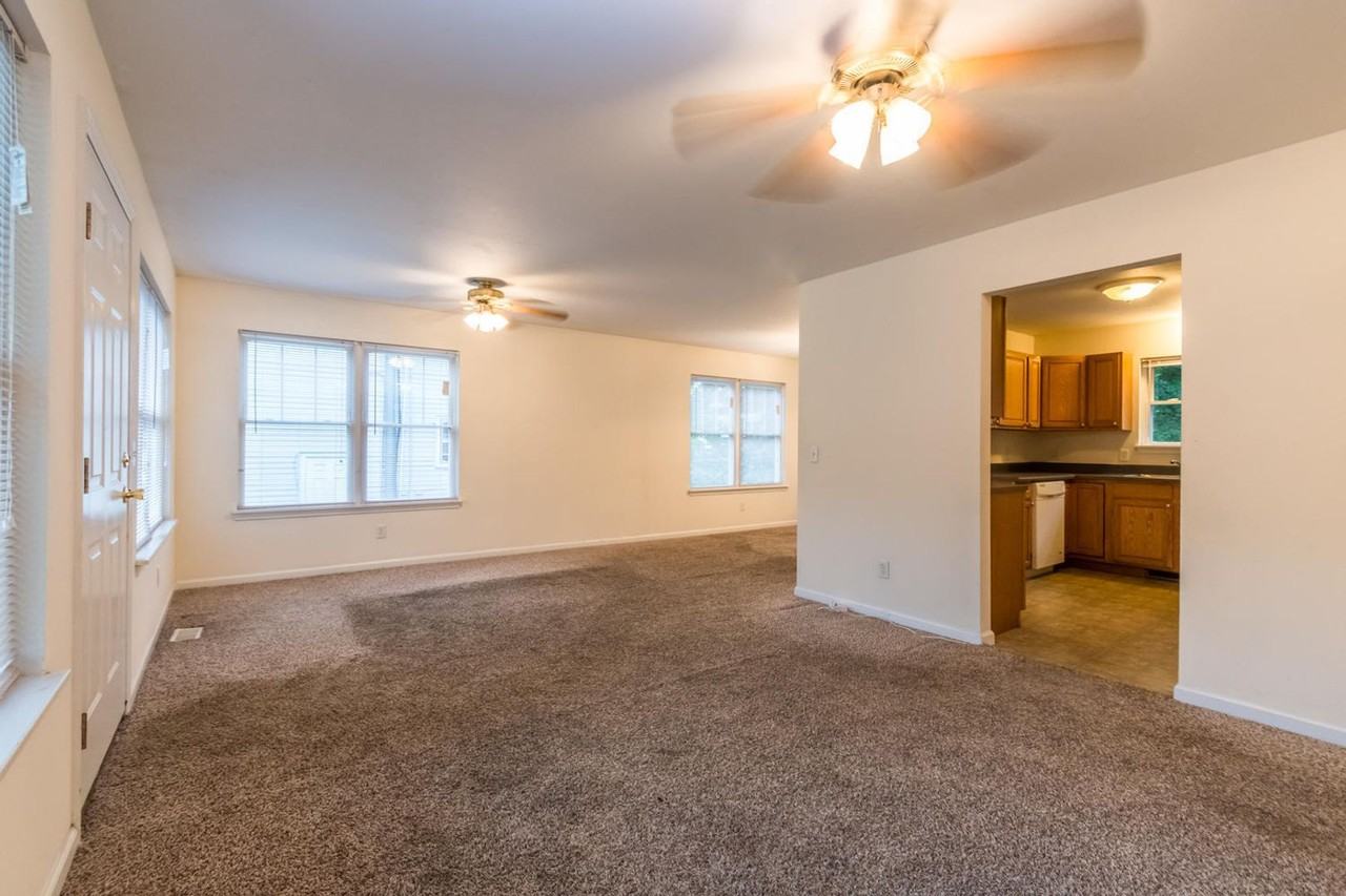 505 S Highland Ave - Photo 5 of 21