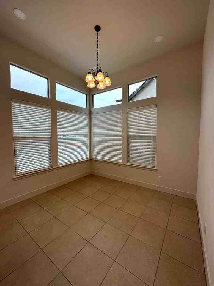 3415 W Good Ave - Photo 4 of 17